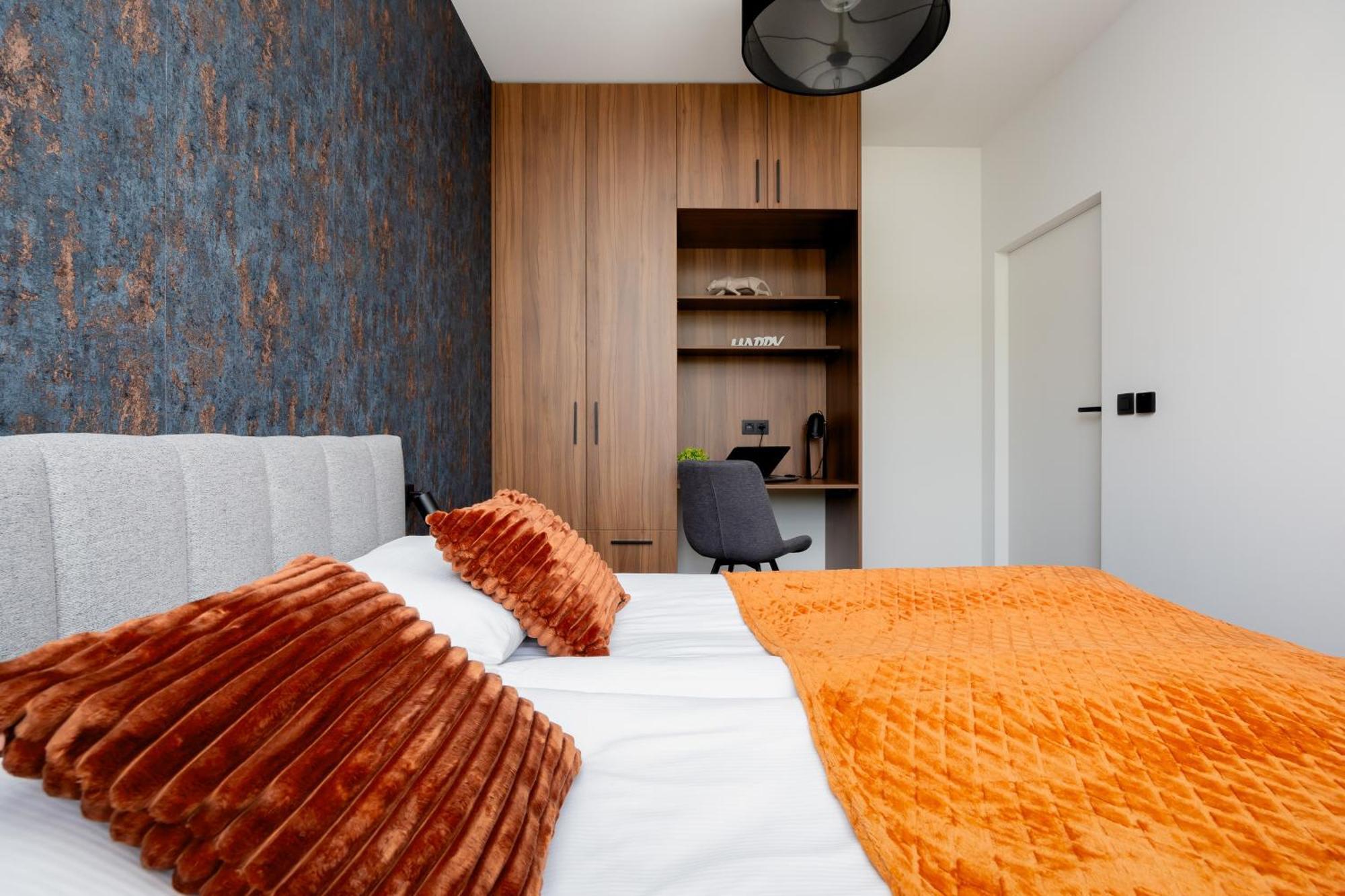 Apartamenty Ludwiki Z Parkingiem By Noclegi Renters Warsaw Exterior photo